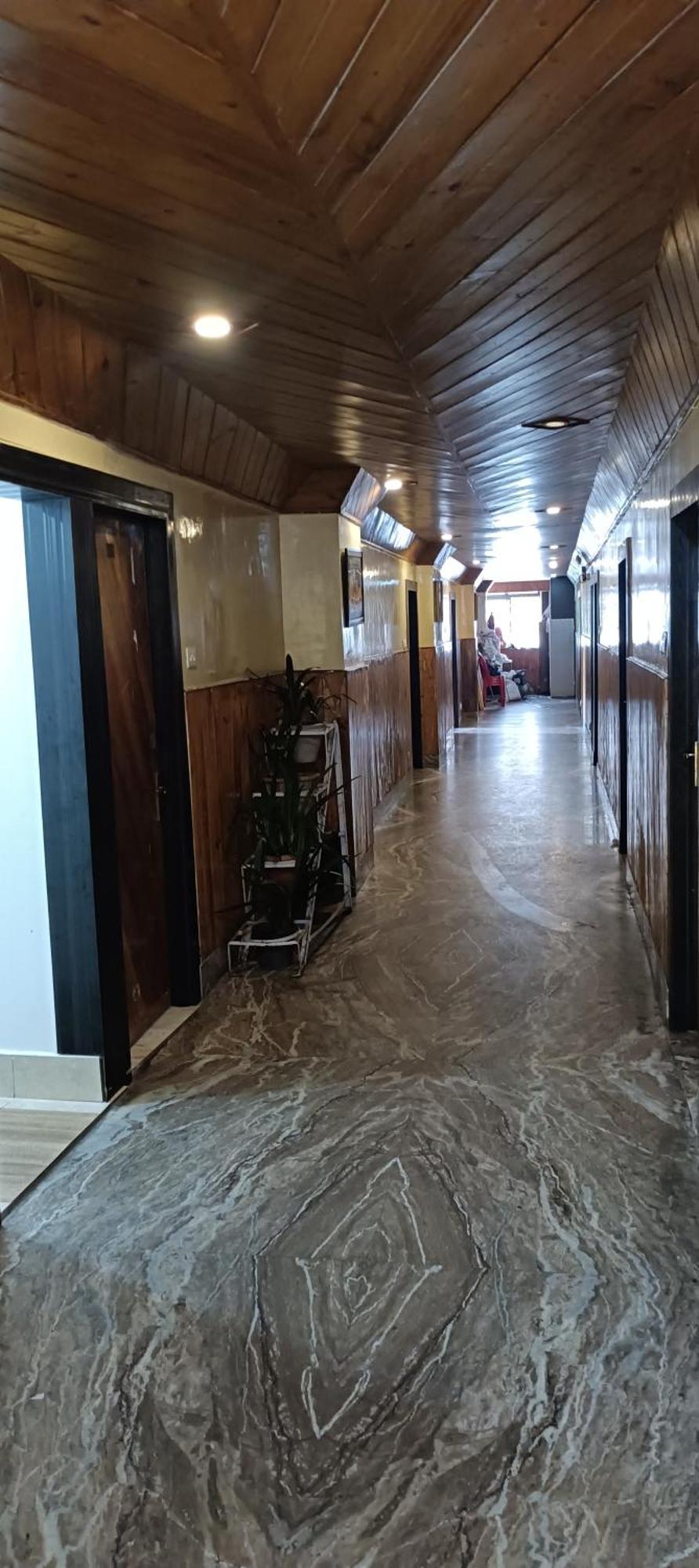 Hotel Assembly Шиллонг Екстер'єр фото